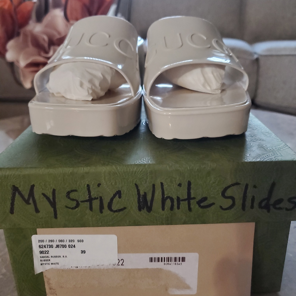 Gucci Cream Patent Platform Slide Mules - Picture 4 of 6